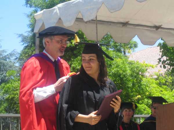 Grad 021.jpg 6/18/2006 5:58:16 PM